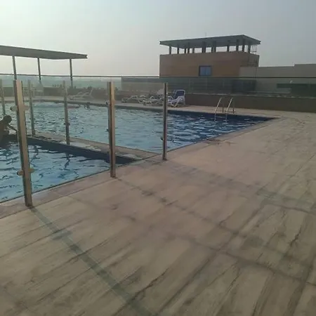 Furnished 1Bedroom Apartment Equipped Kitchen Near Airport & Metro Idea For Family And Business دبي المظهر الخارجي الصورة